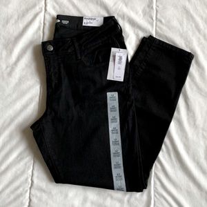 Old Navy Rockstar super skinny jeans